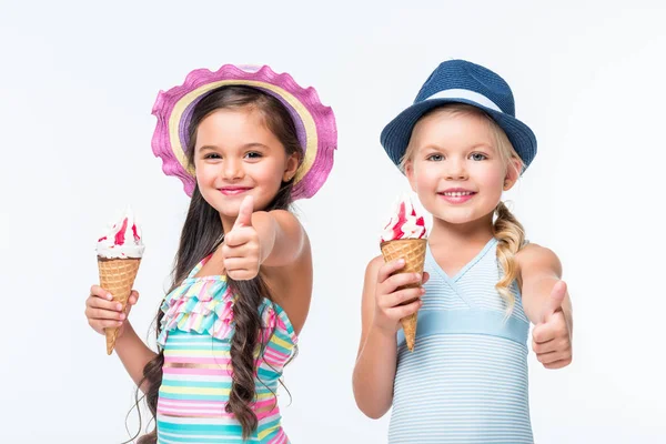 Счастливые дети в Купальники с мороженым — стоковое фото