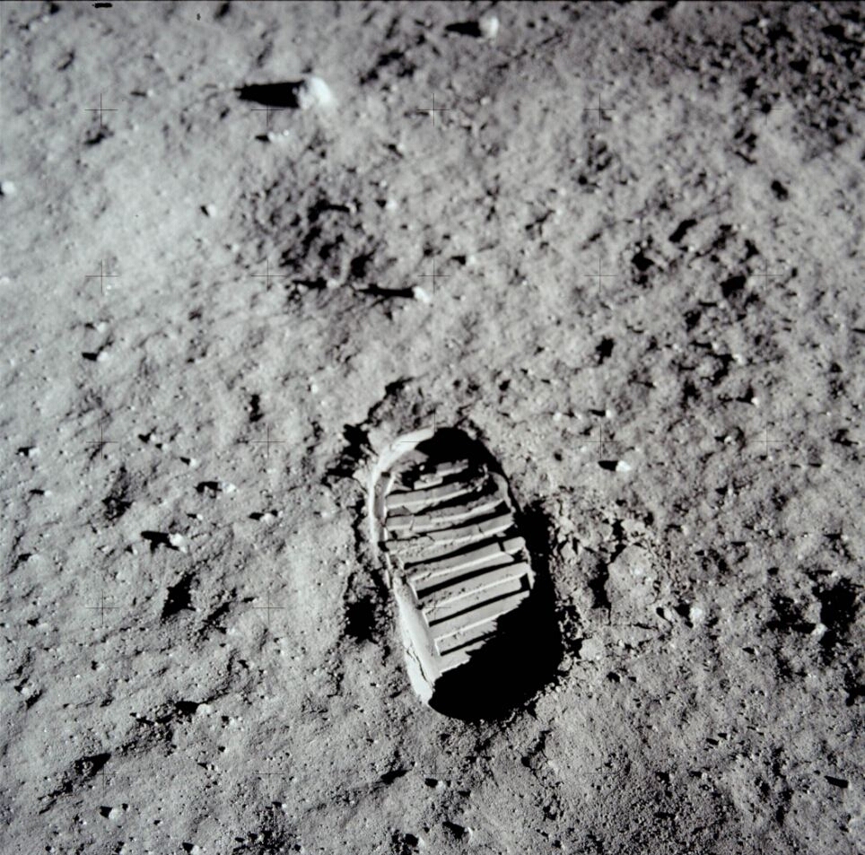 Отпечаток ноги Нила Армстронга