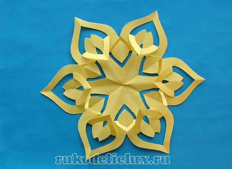 как сделать Бумажные снежинки - киригами