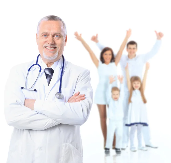 Семейный врач и пациенты. медико-санитарной помощи. изолированные на белом фоне — стоковое фото