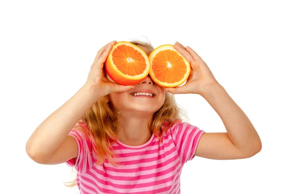 Ребенок с оранжевым — стоковое фото