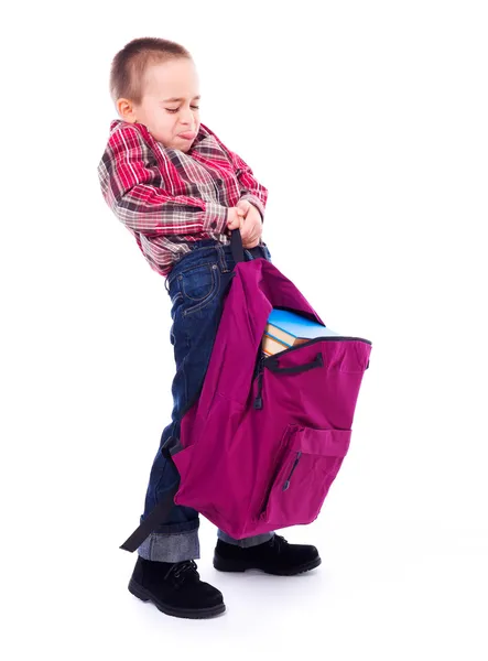Маленький мальчик с большой мешок школы — стоковое фото