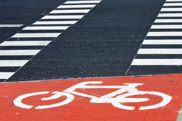 Велосипедов дорожный знак на улице — стоковое фото