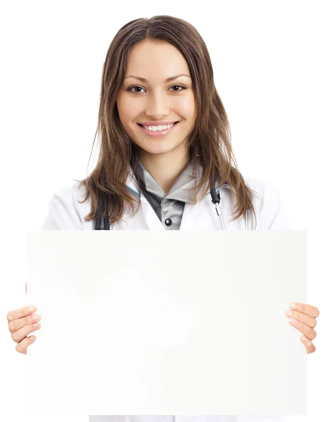 Счастливый доктор, показывающий вывеску, по белому — стоковое фото