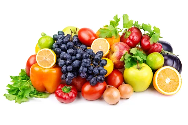 Набор различных фруктов и овощей на белом фоне — стоковое фото