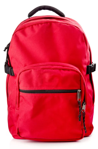 Красный рюкзак стоя на белом фоне — стоковое фото