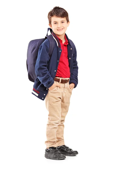 Школа мальчик с рюкзаком — стоковое фото