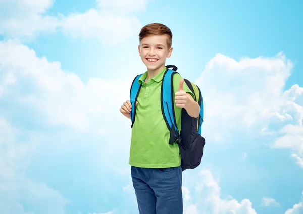 Счастливый студент мальчик с мешок школы — стоковое фото