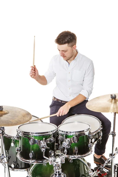 Мужчины игрок на барабанах — стоковое фото