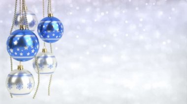 Синий и серебро Рождественские шары, висит на фоне Боке. Бесшовные петли. 3D визуализация — стоковое видео