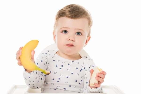 Маленький Мальчик Бананами Сидя Стульчике Изолированные Белом Фоне — стоковое фото