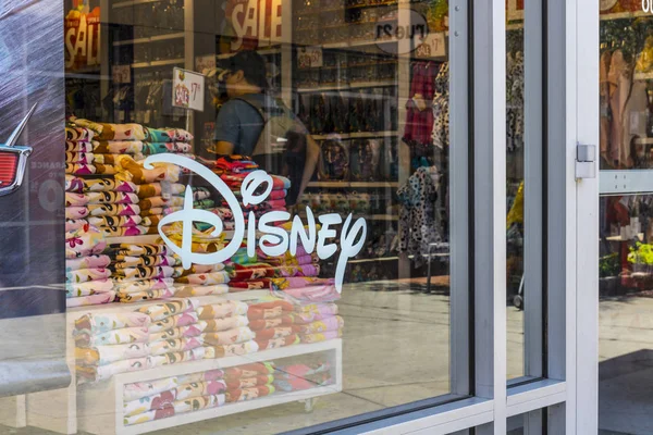 Лас-Вегас - около июля 2017: Disney Store розничной Mall местоположение. Disney Store является официальный сайт для Disney магазинов Ix — стоковое фото